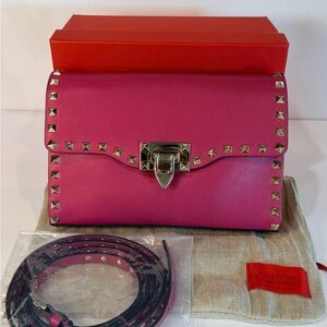 VALENTINO GARAVANI Fuschia Pink Leather Gold Rockstud Shoulder Crossbody Bag